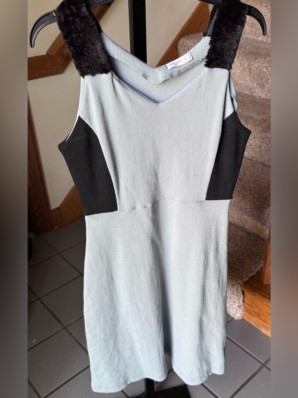 VGUC Women’s Petite Studio New York Dusty Blue Ribbed Dress w/ Faux Fur Sz. S